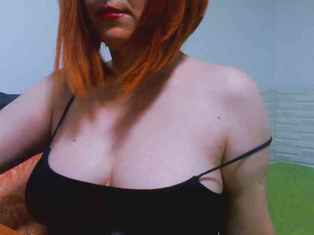 CrazyMary777 webcam