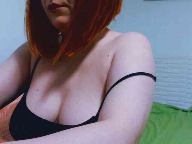 CrazyMary777 webcam