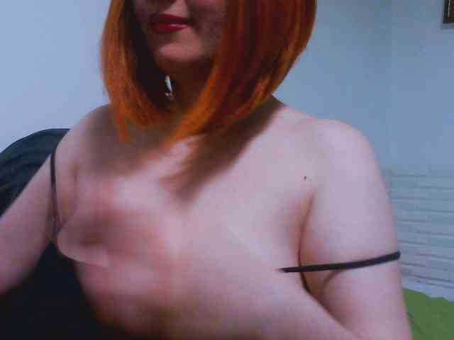CrazyMary777 webcam