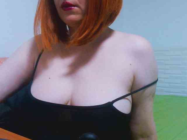 CrazyMary777 webcam