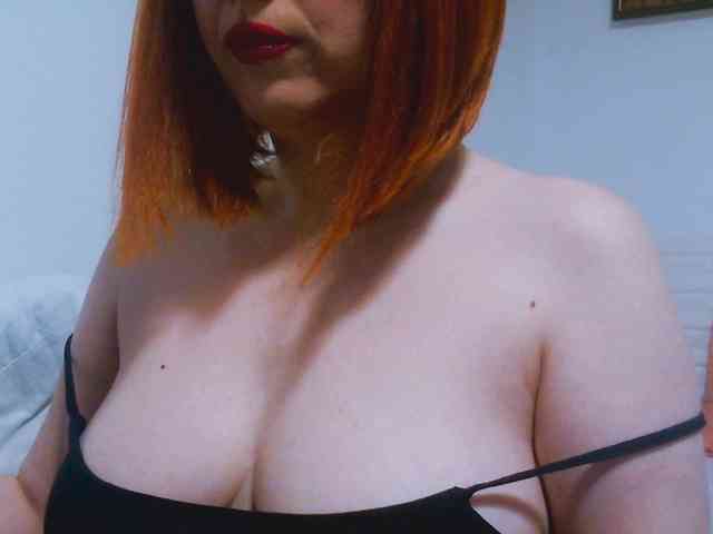 CrazyMary777 webcam