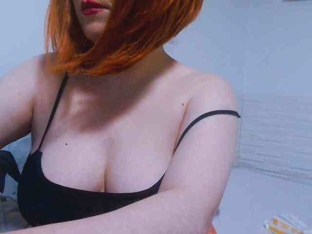 CrazyMary777 webcam