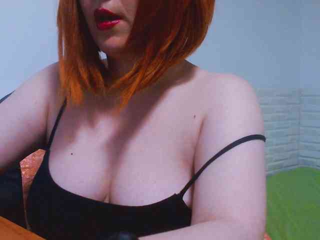 CrazyMary777 webcam