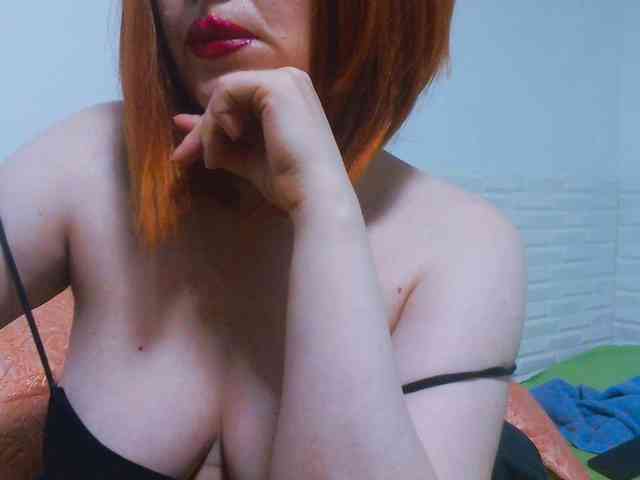 CrazyMary777 webcam