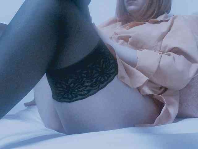 CrazyMary777 webcam
