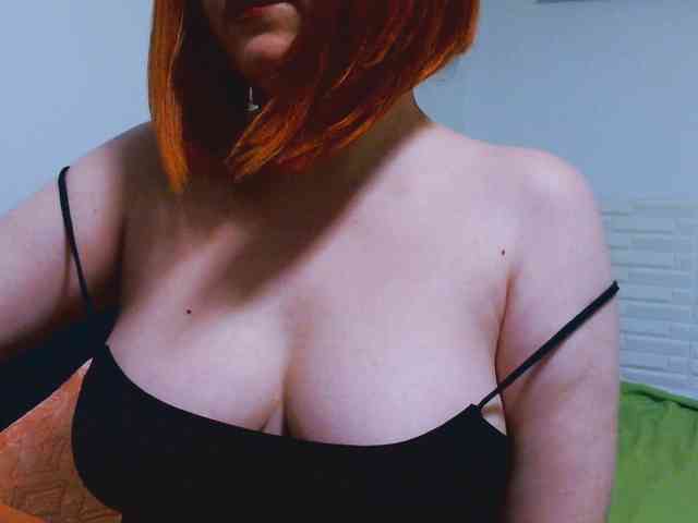 CrazyMary777 webcam
