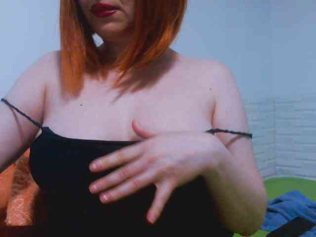 CrazyMary777 webcam