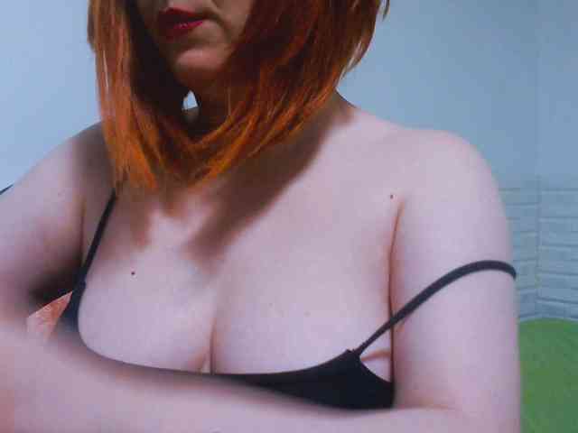 CrazyMary777 webcam