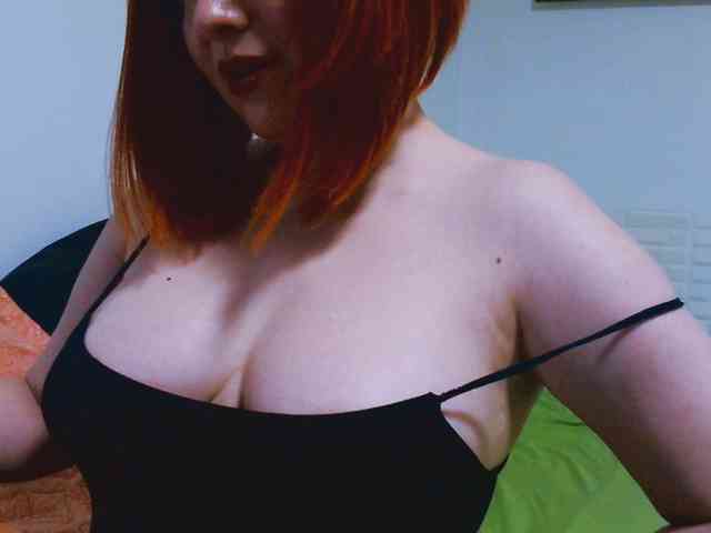 CrazyMary777 webcam