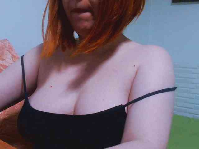 CrazyMary777 webcam