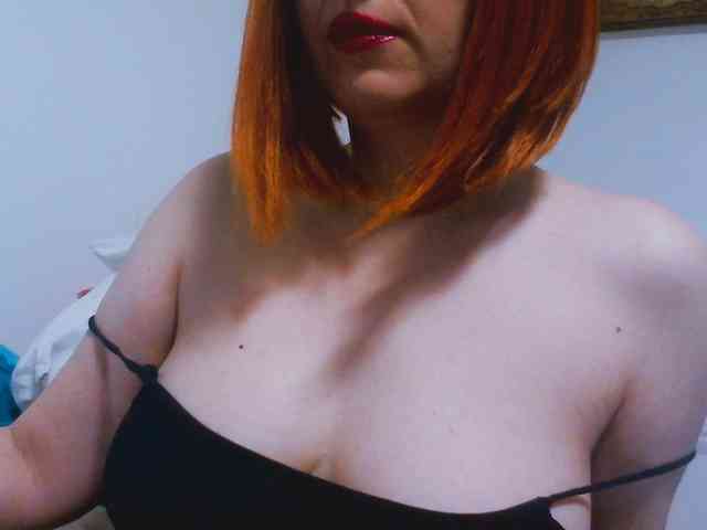 CrazyMary777 webcam