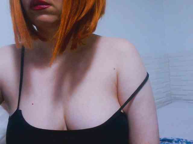 CrazyMary777 webcam