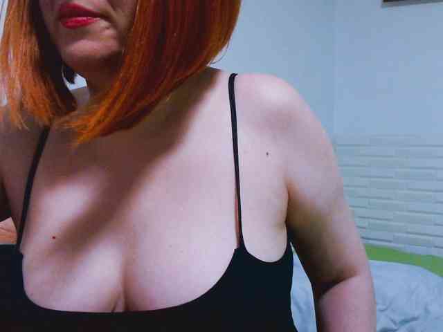 CrazyMary777 webcam