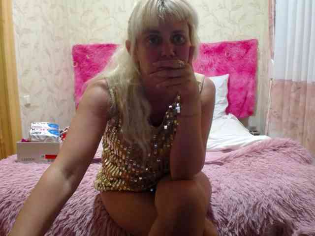 YoungMistress webcam