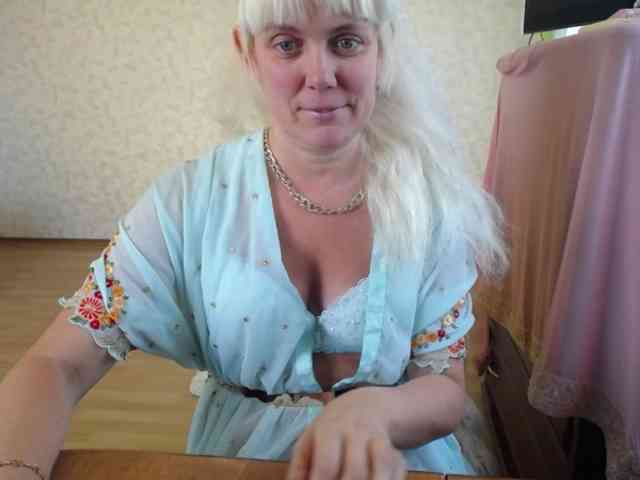 YoungMistress webcam