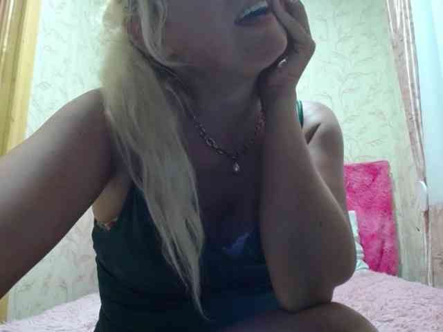 YoungMistress webcam