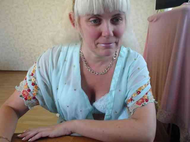 YoungMistress webcam