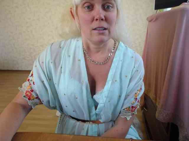 YoungMistress webcam