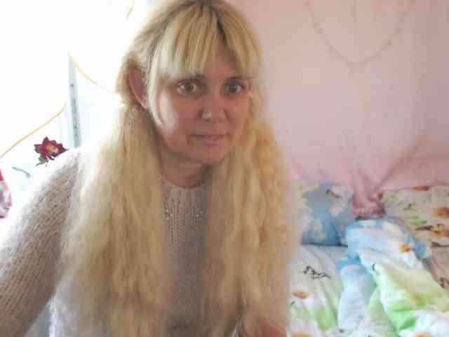 YoungMistress webcam