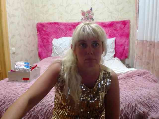 YoungMistress webcam