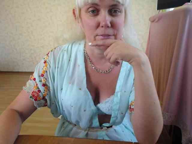 YoungMistress webcam