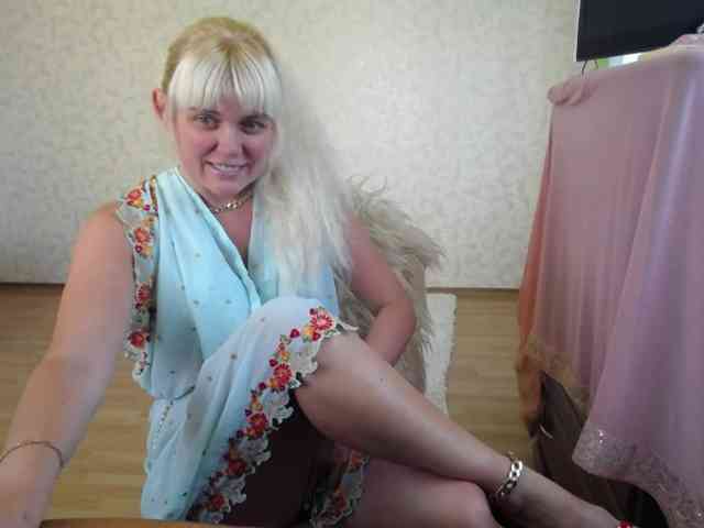 YoungMistress webcam