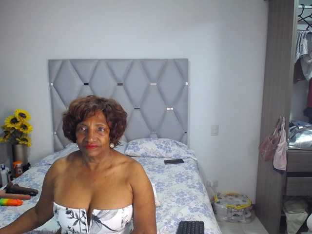 matureflirt69 webcam bongacams model stream image