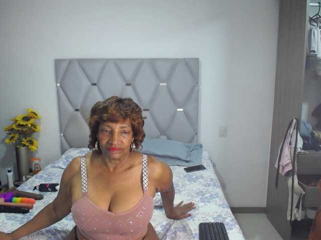 matureflirt69 webcam bongacams model stream image