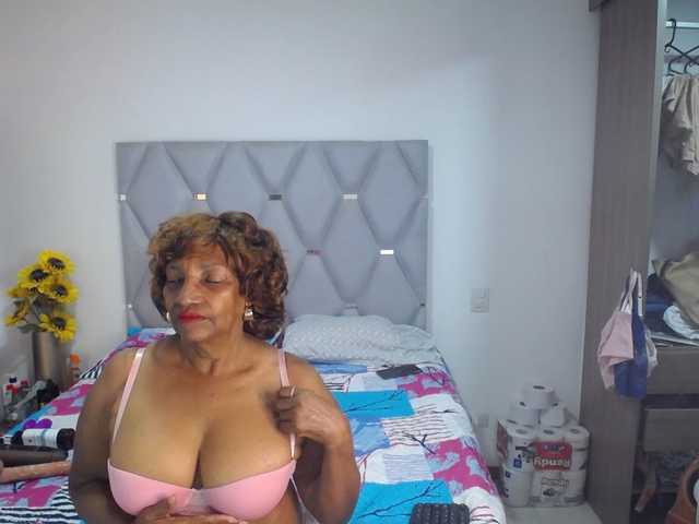 matureflirt69 Live Cam and Statistics on UnifiedCams