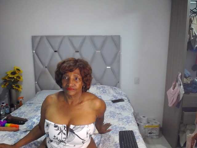 matureflirt69 webcam bongacams model stream image