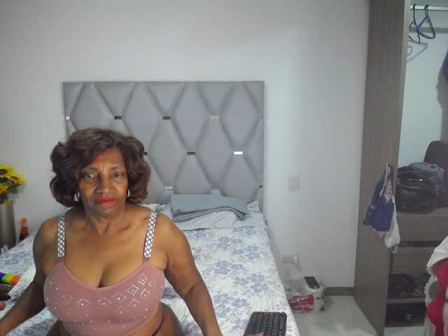 matureflirt69 webcam bongacams model stream image