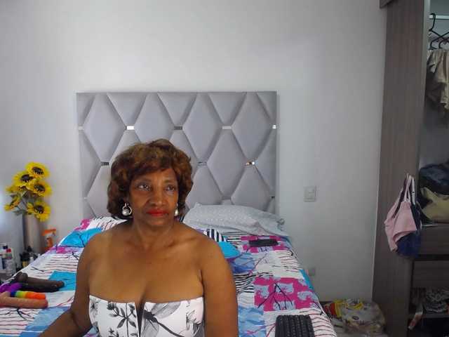 matureflirt69 webcam bongacams model stream image