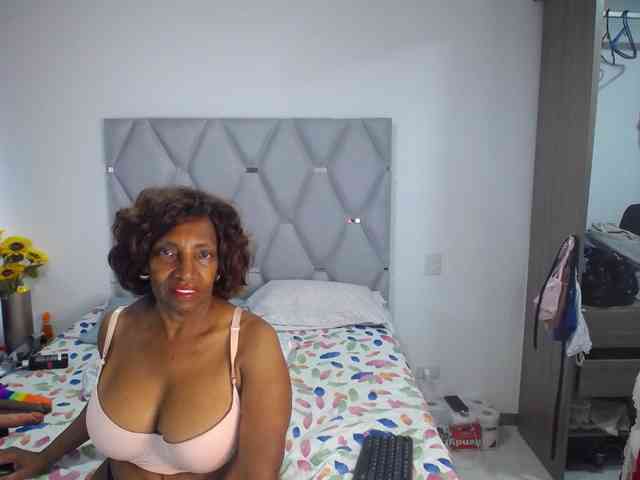 matureflirt69 webcam