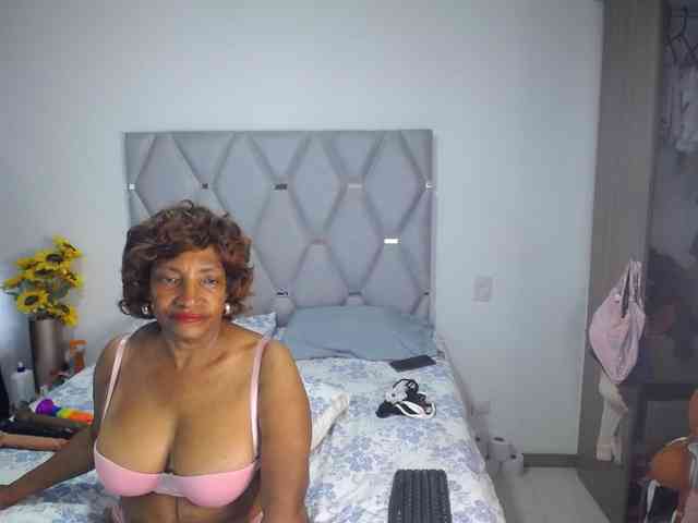 matureflirt69 webcam