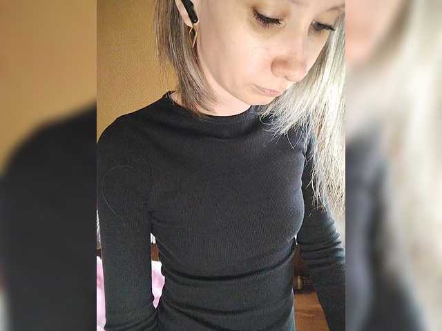 prettyKris's BongaCams show and profile