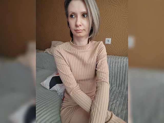 prettyKris's BongaCams show and profile