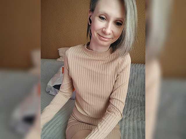 prettyKris's BongaCams show and profile