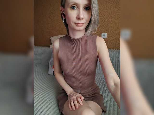 prettyKris's BongaCams show and profile