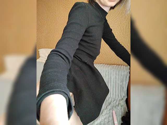 prettyKris's BongaCams show and profile