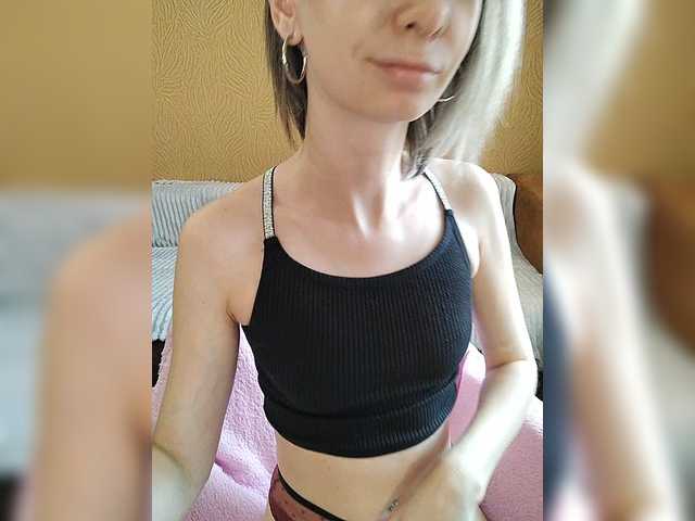 prettyKris's BongaCams show and profile