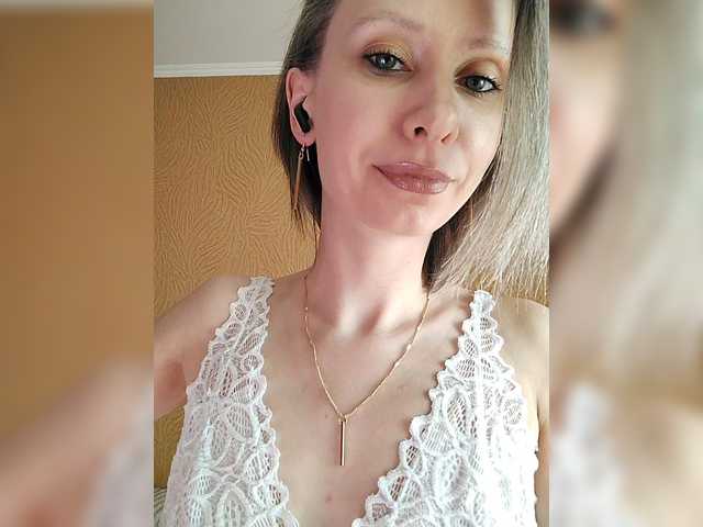 prettyKris from BongaCams