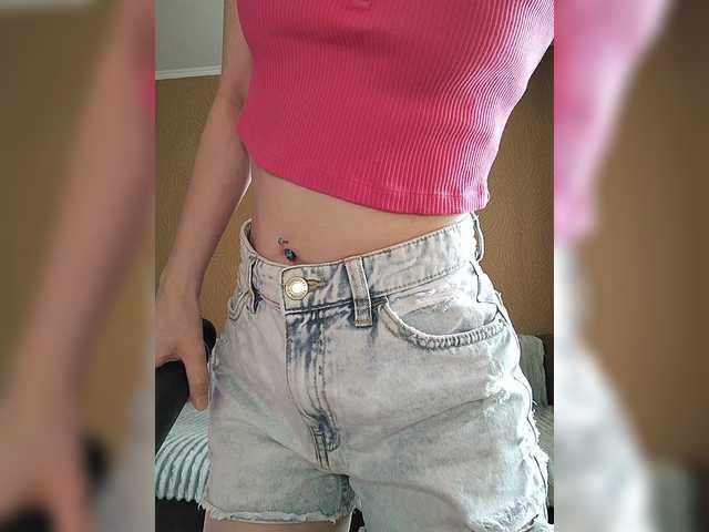 prettyKris's BongaCams show and profile