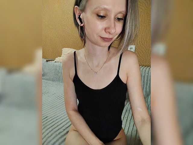 prettyKris's BongaCams show and profile