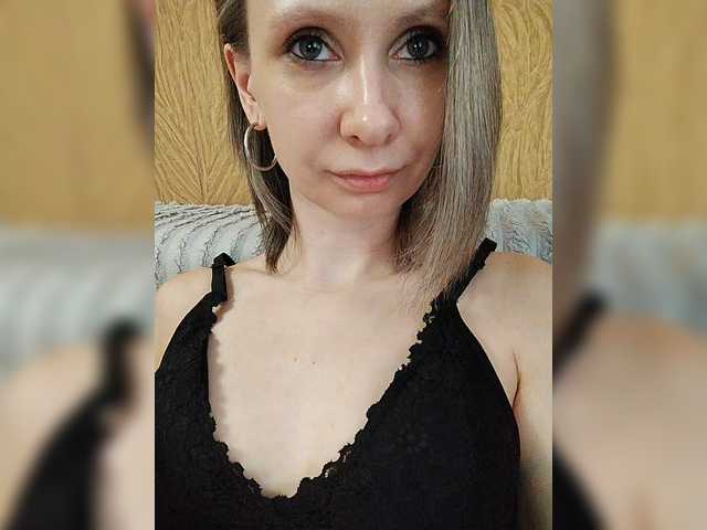 prettyKris's BongaCams show and profile