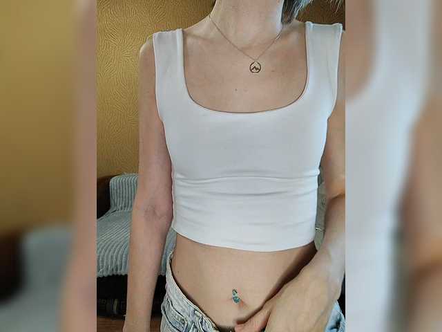 prettyKris's BongaCams show and profile