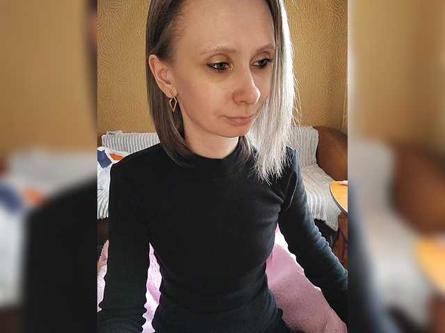 prettyKris's BongaCams show and profile