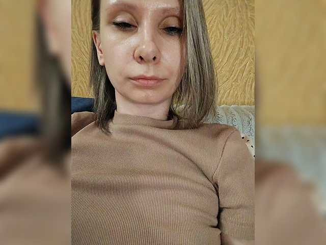 prettyKris's BongaCams show and profile