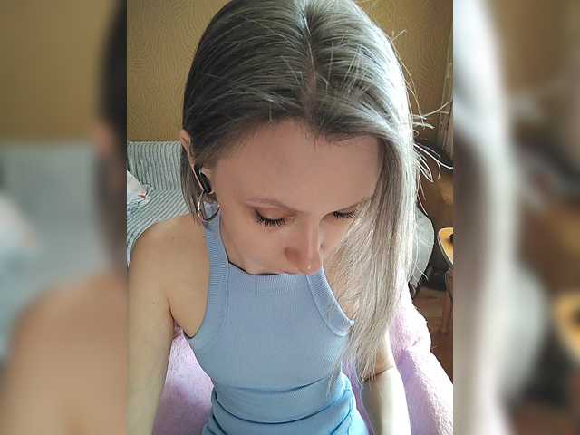 prettyKris's BongaCams show and profile