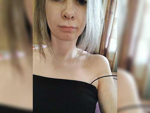 prettyKris's BongaCams show and profile