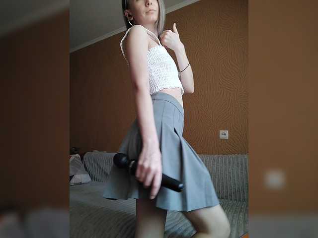 prettyKris's BongaCams show and profile